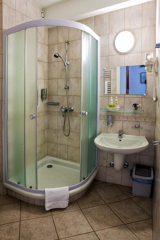 Kata Panzió Bed and breakfast